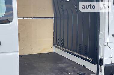Вантажопасажирський фургон Renault Master 2016 в 