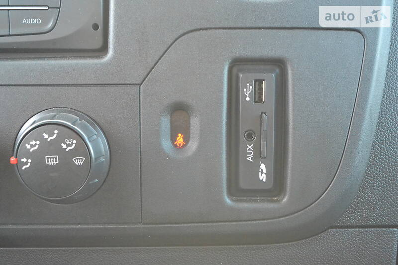 Вантажопасажирський фургон Renault Master 2015 в Броварах фото 37 Вантажопасажирський фургон Renault Master 2015 в Броварах