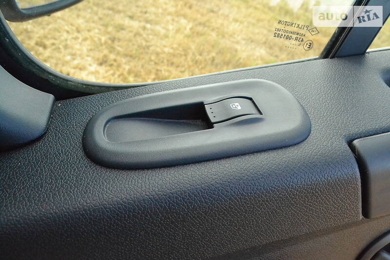 Вантажопасажирський фургон Renault Master 2015 в Броварах фото 49 Вантажопасажирський фургон Renault Master 2015 в Броварах