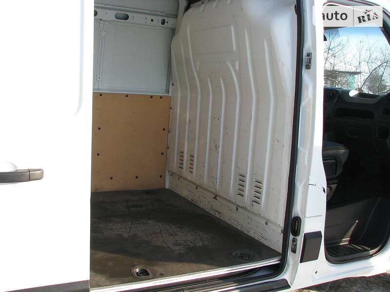 Грузовой фургон Renault Master 2015 в Киеве
