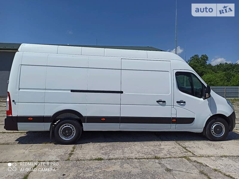 Грузовой фургон Renault Master 2016 в 