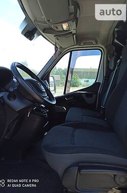 Грузовой фургон Renault Master 2016 в 