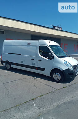 Грузопассажирский фургон Renault Master 2015 в Львове