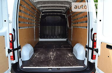 Минивэн Renault Master 2017 в 