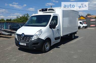 Вантажний фургон Renault Master 2015 в Рівному