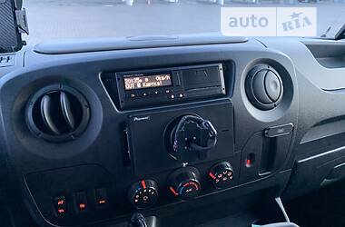 Вантажний фургон Renault Master 2017 в 