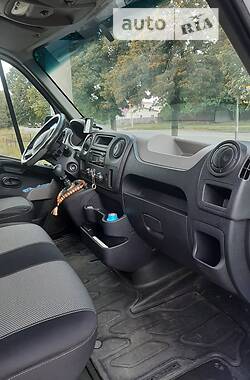 Грузовой фургон Renault Master 2016 в Чернигове