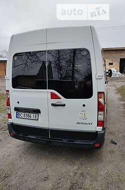 Вантажопасажирський фургон Renault Master 2015 в 