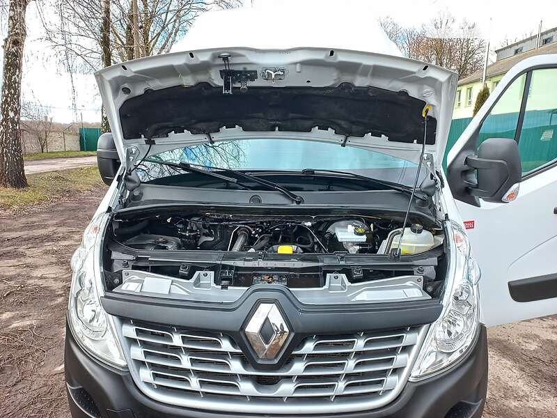 Грузовой фургон Renault Master 2018 в Дубно