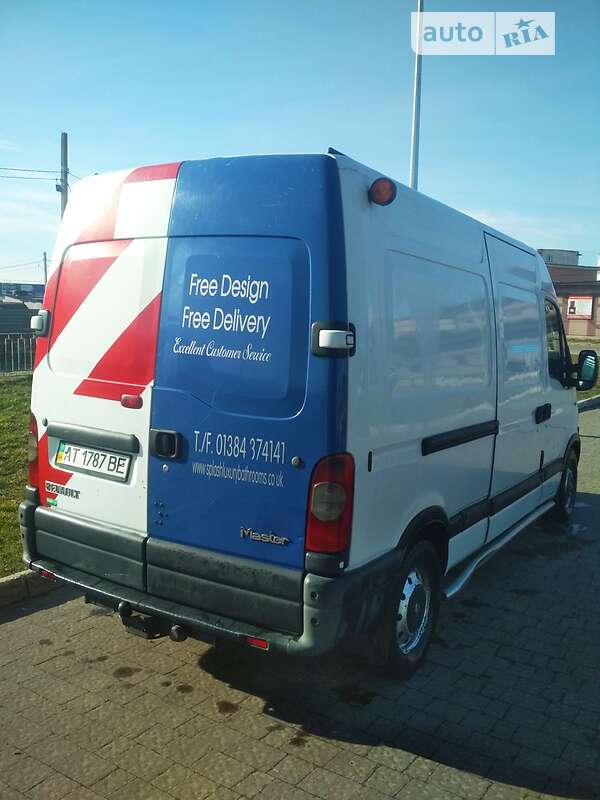 Вантажний фургон Renault Master 2004 в Калуші
