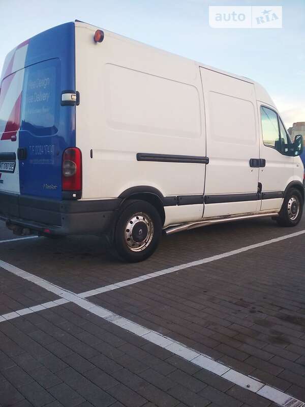 Вантажний фургон Renault Master 2004 в Калуші