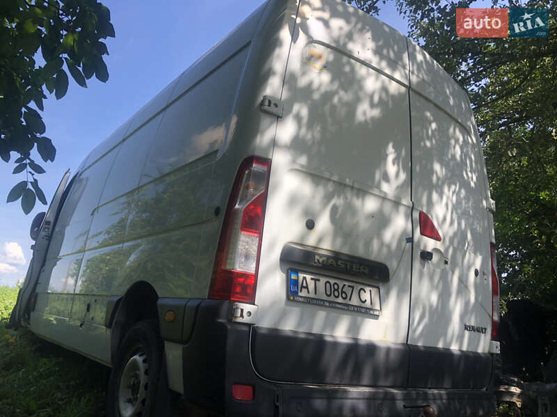 Вантажний фургон Renault Master 2013 в Івано-Франківську