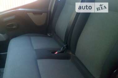 Грузовой фургон Renault Master 2011 в 
