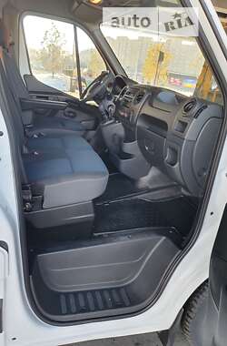 Грузовой фургон Renault Master 2019 в 