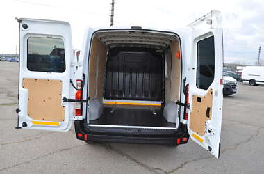 Грузовой фургон Renault Master 2016 в 