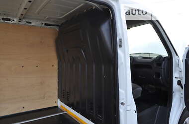 Грузовой фургон Renault Master 2016 в 