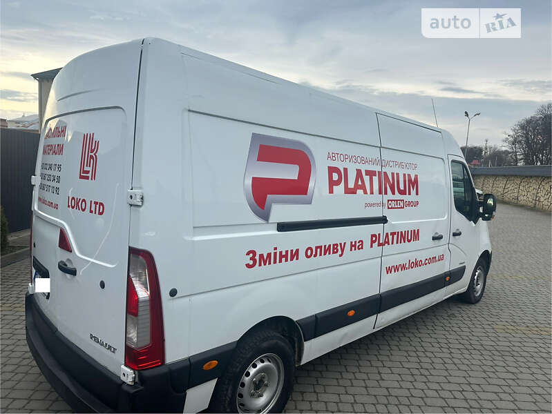 Грузовой фургон Renault Master 2011 в Львове