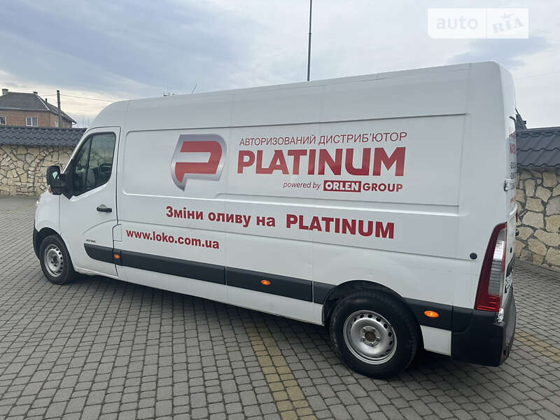 Грузовой фургон Renault Master 2011 в Львове