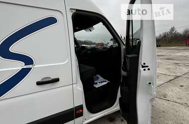 Грузовой фургон Renault Master 2013 в Львове