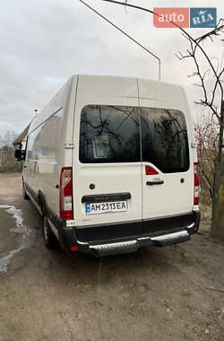 Грузовой фургон Renault Master 2015 в Ирпене