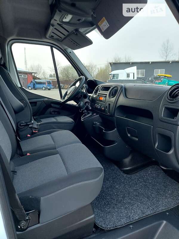 Грузовой фургон Renault Master 2018 в Млинове