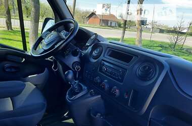 Вантажний фургон Renault Master 2015 в Івано-Франківську