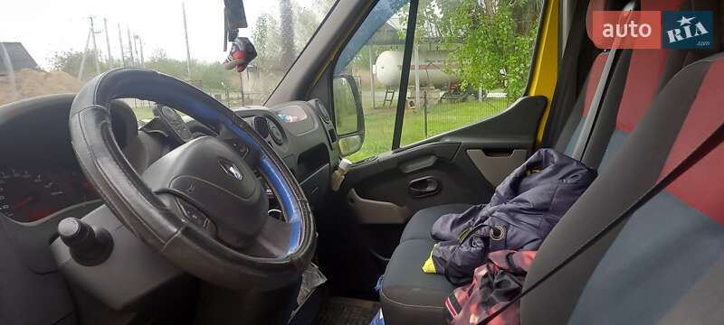Мікроавтобус Renault Master 2012 в Саврані