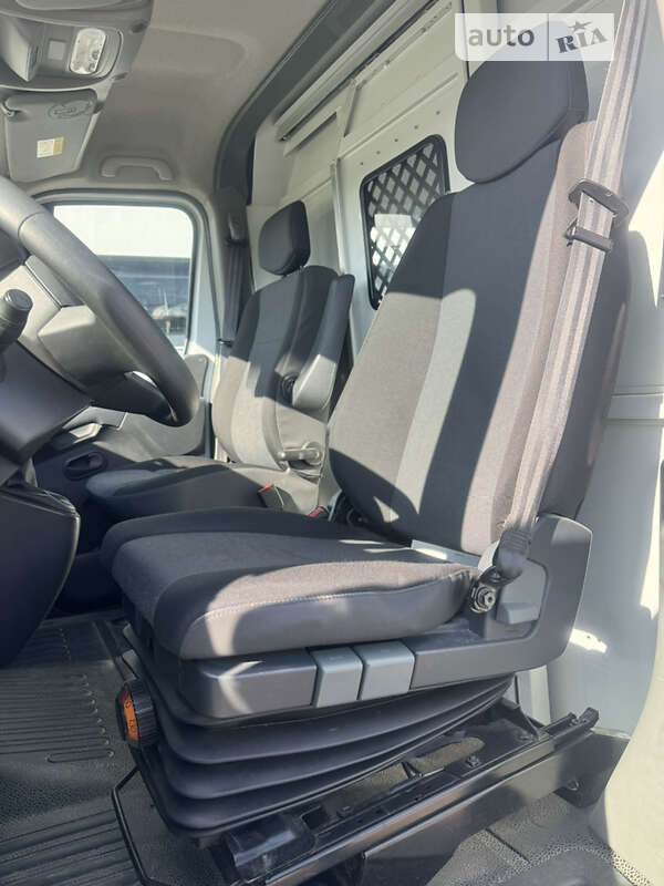 Грузовой фургон Renault Master 2019 в Николаеве