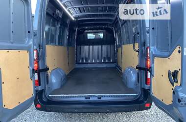 Грузовой фургон Renault Master 2022 в Хусте