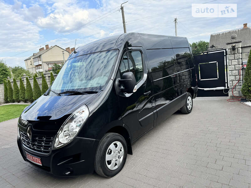 Вантажний фургон Renault Master 2017 в Дубні