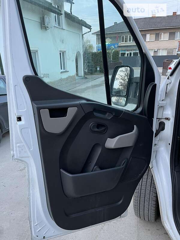 Тентований Renault Master 2018 в Львові фото 5 Тентований Renault Master 2018 в Львові
