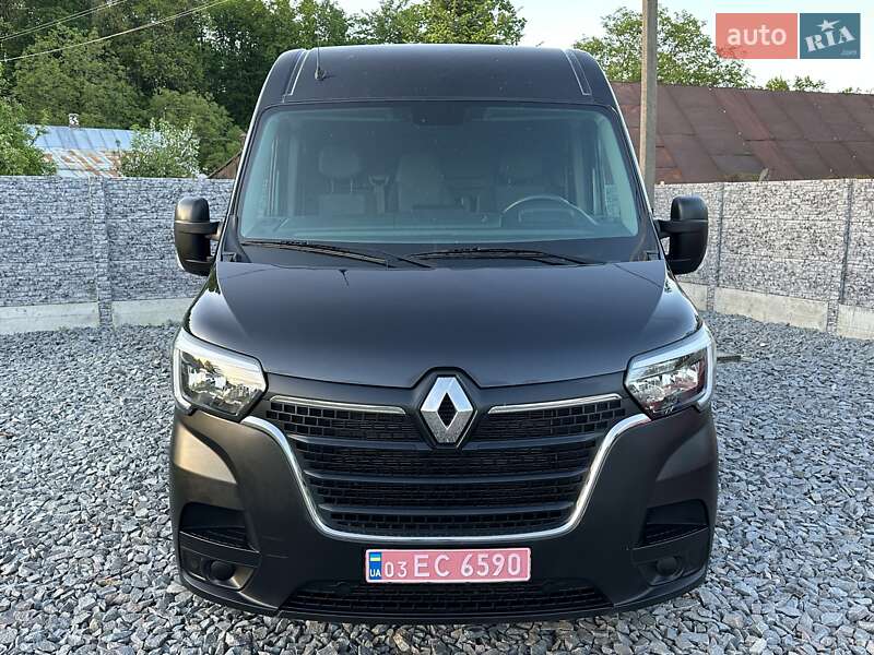 Вантажний фургон Renault Master 2020 в Рівному