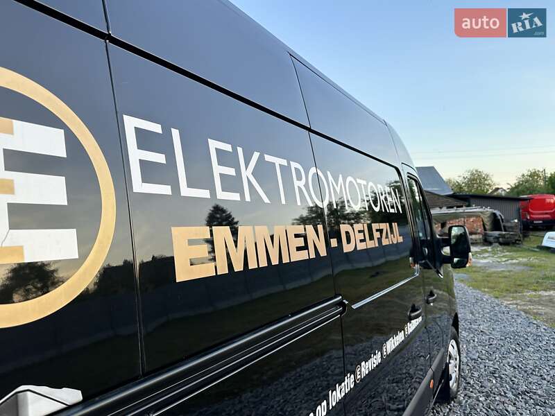 Вантажний фургон Renault Master 2020 в Рівному