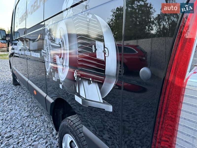 Вантажний фургон Renault Master 2020 в Рівному