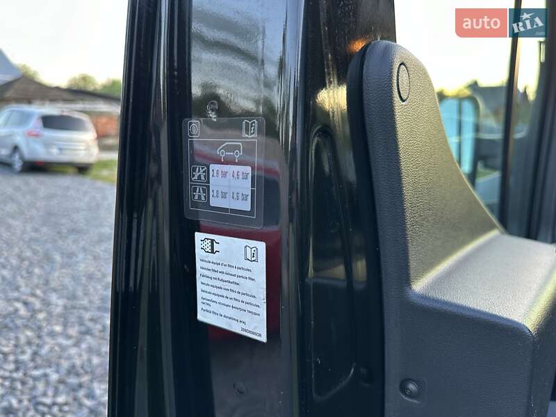 Вантажний фургон Renault Master 2020 в Рівному