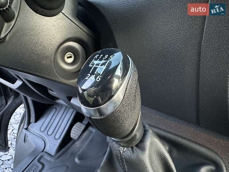 Вантажний фургон Renault Master 2020 в Рівному