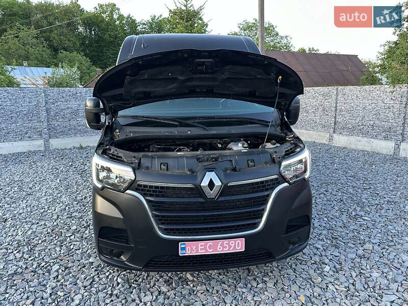 Вантажний фургон Renault Master 2020 в Рівному