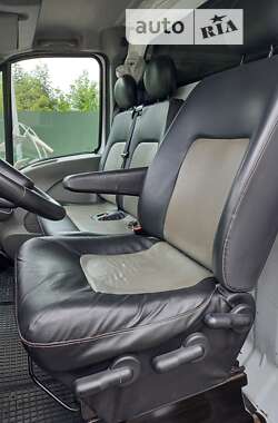 Вантажний фургон Renault Master 2009 в 