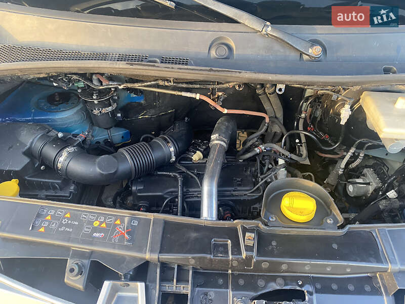 Вантажний фургон Renault Master 2017 в Луцьку