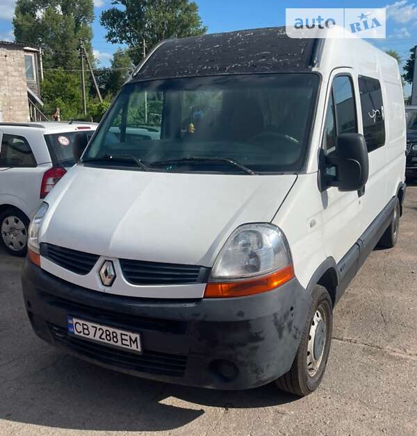 Вантажний фургон Renault Master 2006 в Чернігові