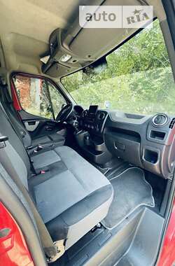 Грузовой фургон Renault Master 2015 в 