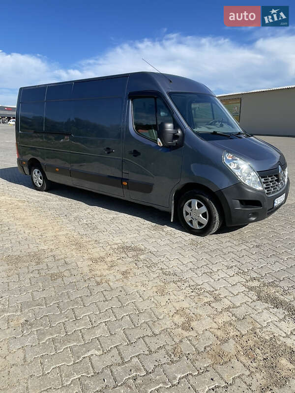 Вантажний фургон Renault Master 2017 в Чернівцях