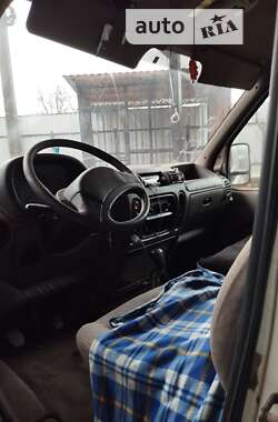 Грузовой фургон Renault Master 1999 в 