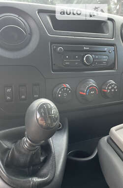 Грузовой фургон Renault Master 2016 в 