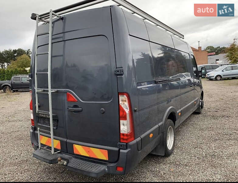 Грузовой фургон Renault Master 2015 в Мерефа