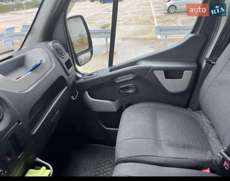 Грузовой фургон Renault Master 2015 в Мерефа