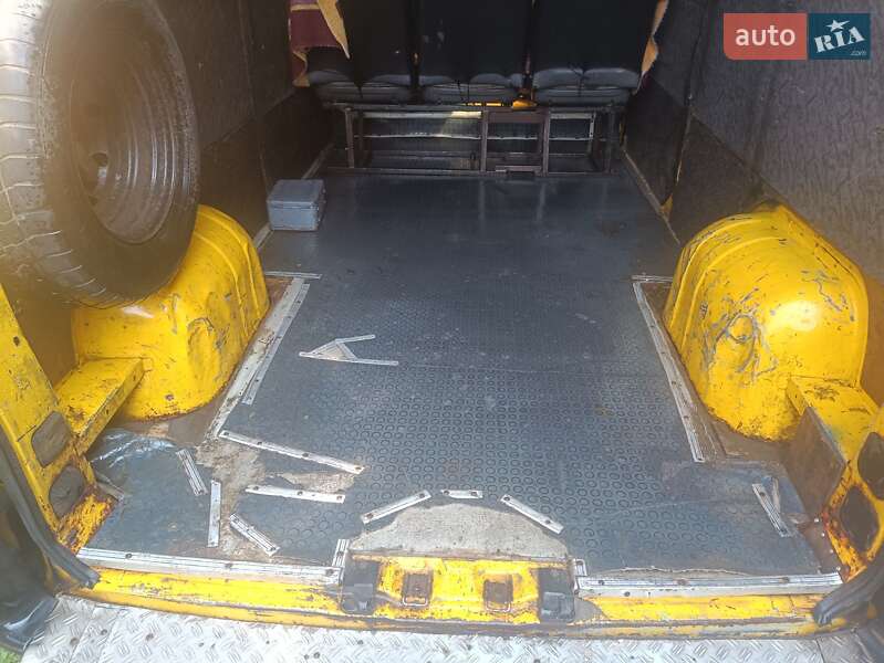 Микроавтобус Renault Master 2000 в Нововолынске