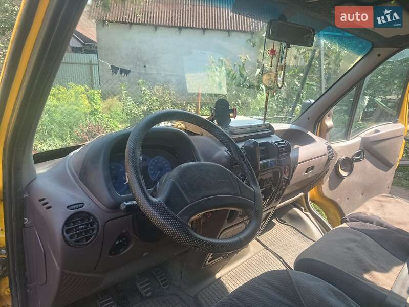 Микроавтобус Renault Master 2000 в Нововолынске