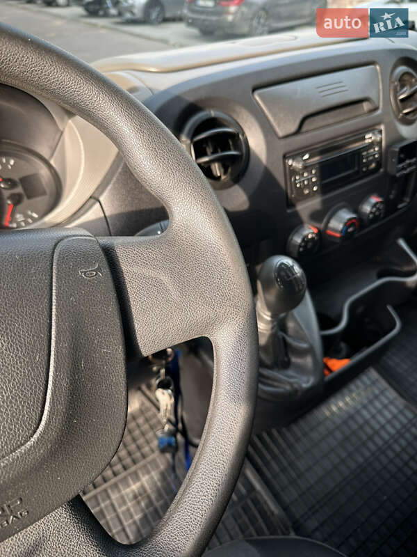 Эвакуатор Renault Master 2017 в Запорожье