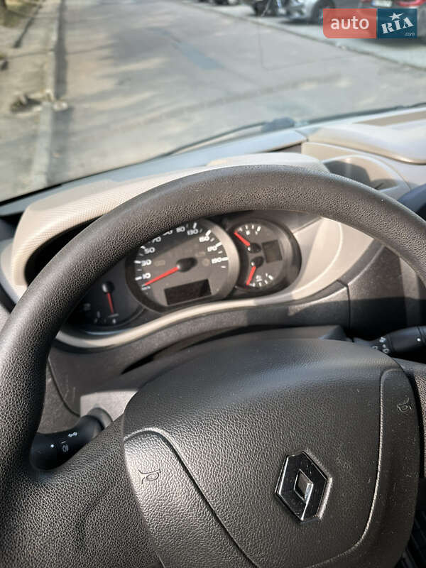Эвакуатор Renault Master 2017 в Запорожье